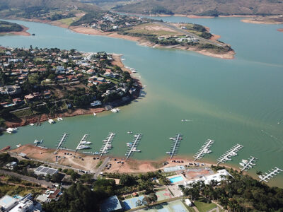 foto-aerea-escarpas-do-lago-capitolio-mg